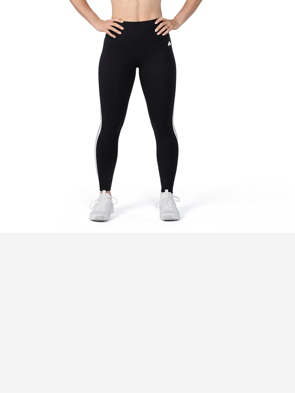 Woman wearing Tonal x Splits59 Clare High Waist Rigor Legging in black and white